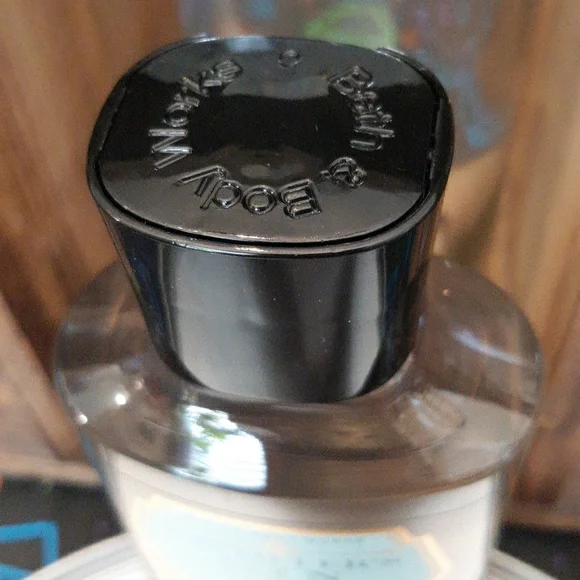 Bath & Body "Distiller's Gin" Men's 3-In-1 - Picture 4 of 10